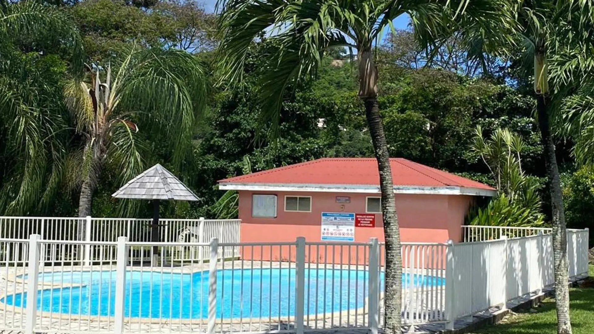Appartement 2 Chambres - Plage A Pied & Piscine - Fr-1-765-31 Les Trois-Ilets